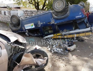 Λαμία: Σοβαρό τροχαίο με Ιερέα να εμβολίζει όχημα της ΔΕΔΔΗΕ (φωτό)